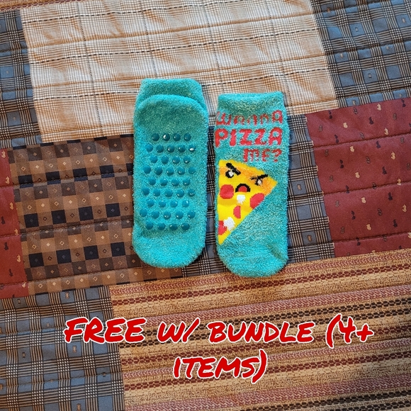 ♡HOST PICK♡ NWOT Wanna Pizza Me? Ankle Grip Gripper Socks Kids OS Girls' Boys' - Picture 1 of 6